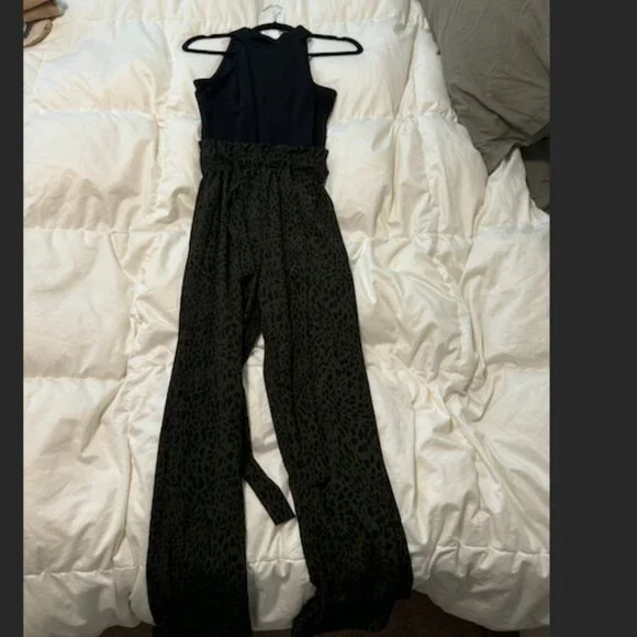 Francesca’s Jumpsuit Black and Olive Leopard Medium - Picture 2 of 6